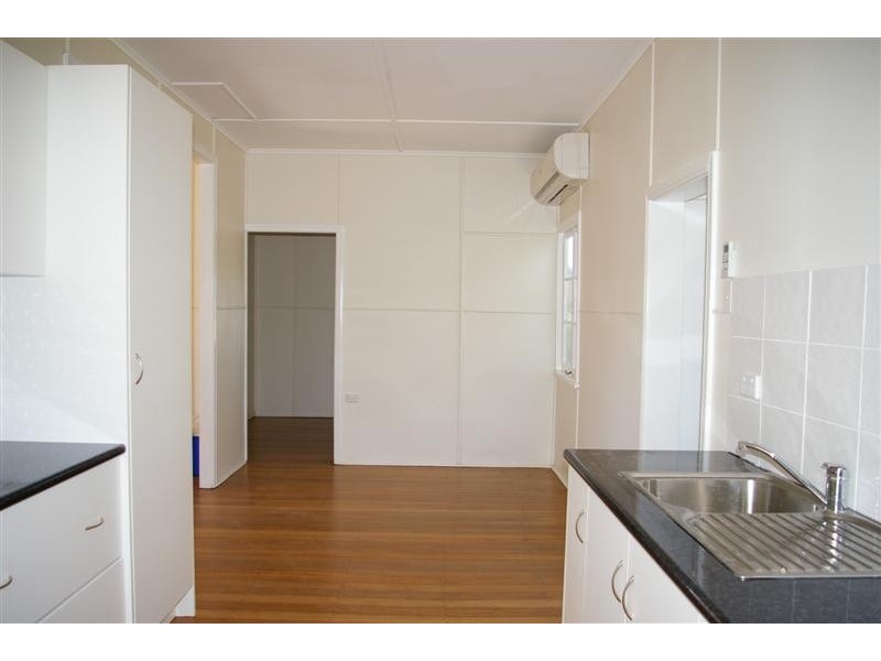 2 Derby Street, Pimlico QLD 4812