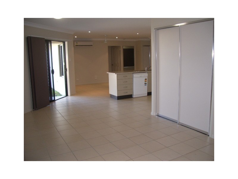 22 Anchorage Circuit, Bushland Beach QLD 4818