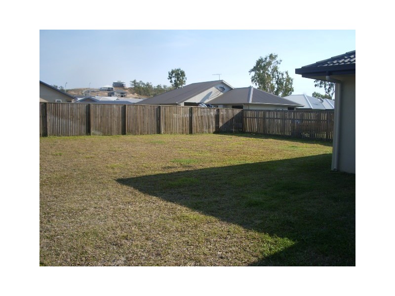 22 Anchorage Circuit, Bushland Beach QLD 4818