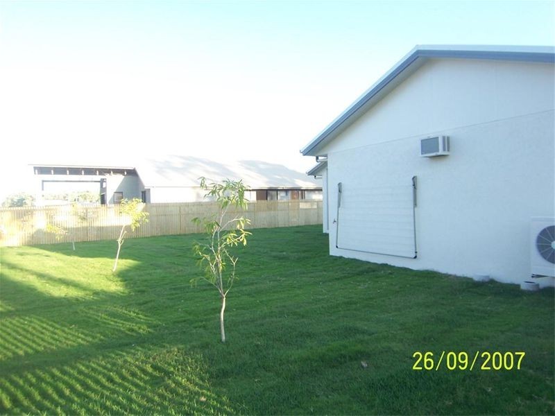 3 Daintree Drive, Bushland Beach QLD 4818