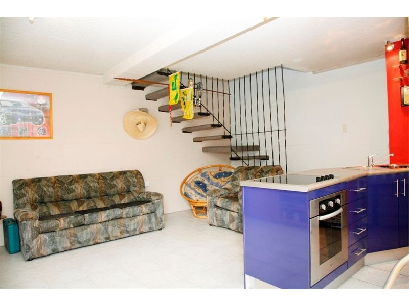 2/39 Cook Street, North Ward QLD 4810