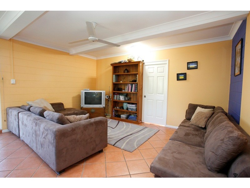 2 Kent Street, Gulliver QLD 4812