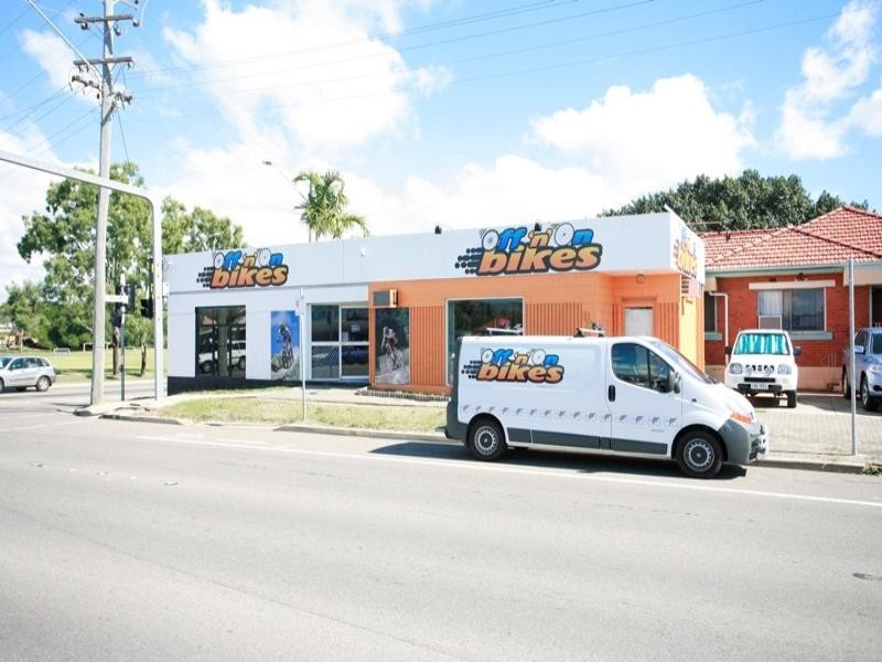 1&2/37 Ross River Road, Mysterton QLD 4812