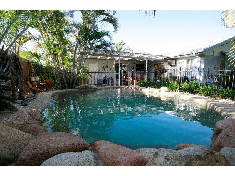 17 Pepperwood Street, Deeragun QLD 4818