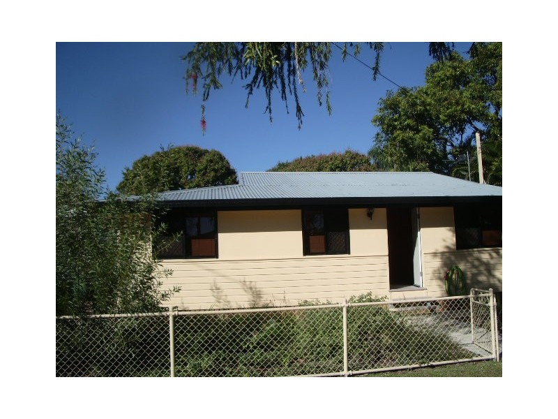 7 HIRST Street, Hermit Park QLD 4812