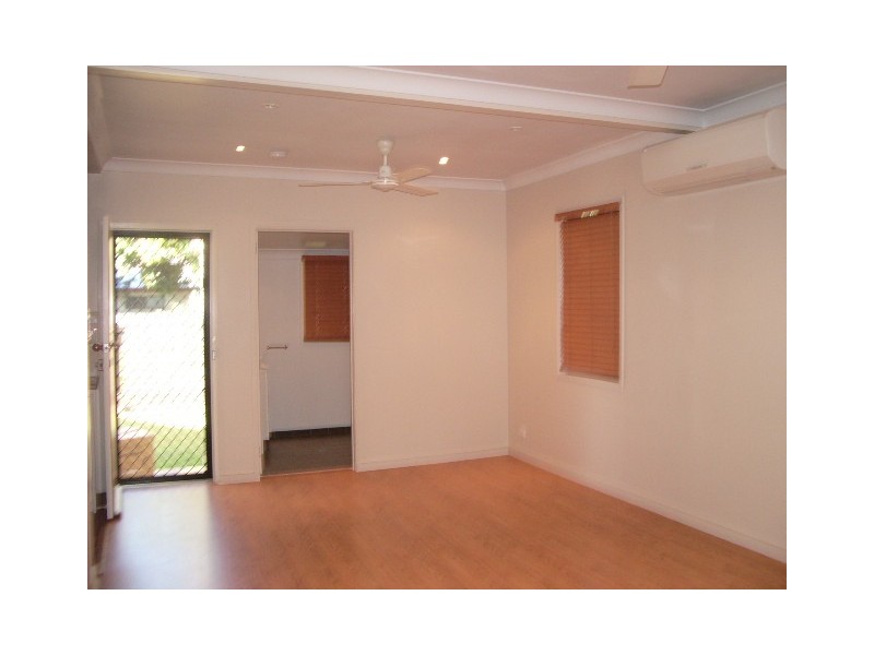 7 HIRST Street, Hermit Park QLD 4812