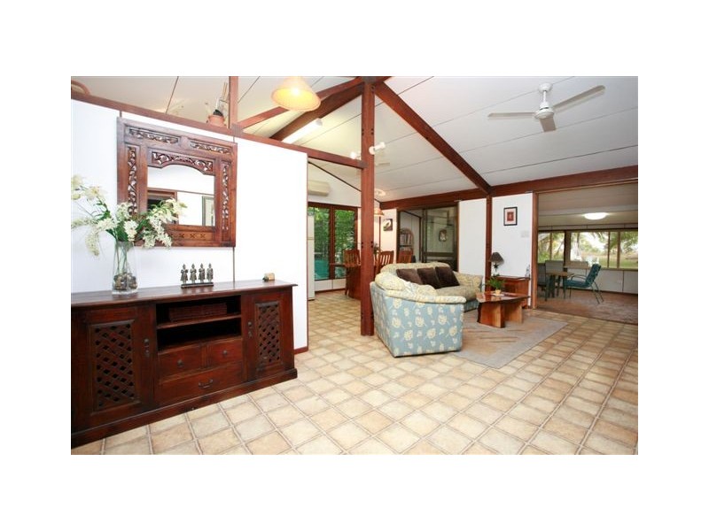 4 The Esplanade, Toolakea QLD 4818