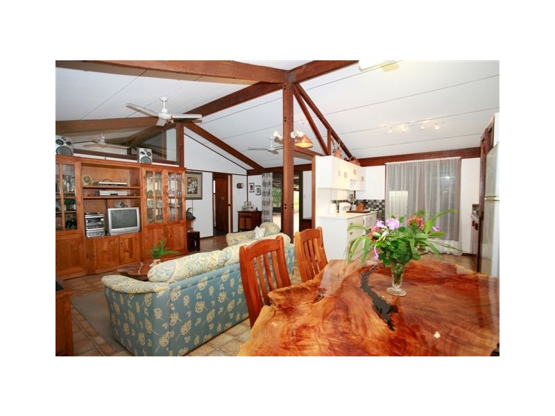 4 The Esplanade, Toolakea QLD 4818