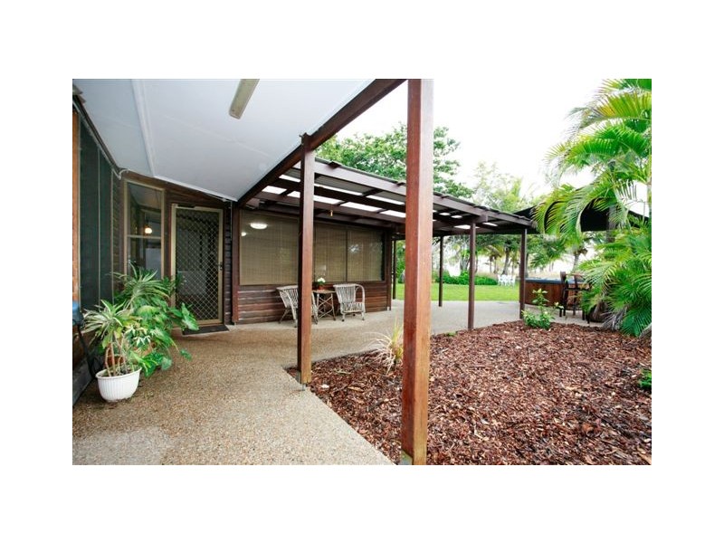 4 The Esplanade, Toolakea QLD 4818
