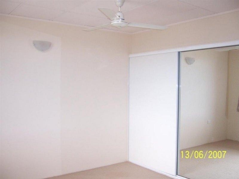 3/2 Bundock Street, Castle Hill QLD 4810