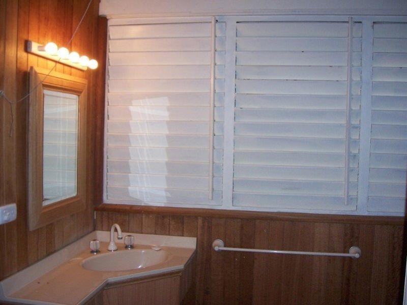 19 Lamington Road, West End QLD 4810