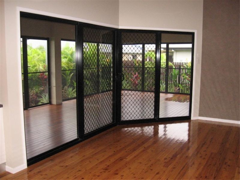 33 Bamboo Crescent, Mount Louisa QLD 4814