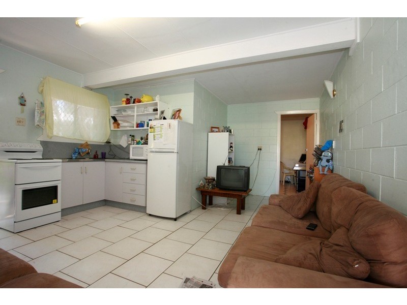 23 Gilbert Crescent, North Ward QLD 4810