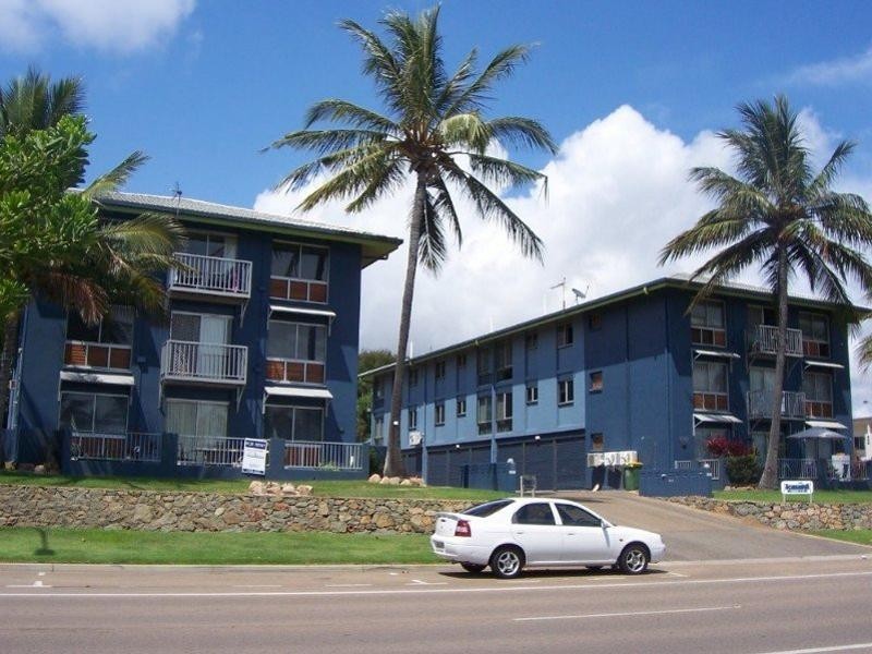 2/109 The Strand, North Ward QLD 4810