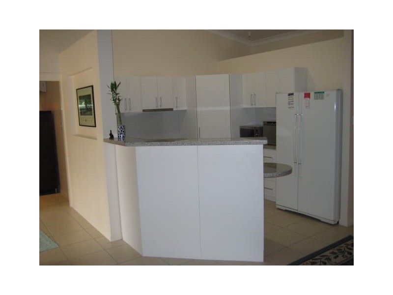 2/53 Findlater Street, Oonoonba QLD 4811