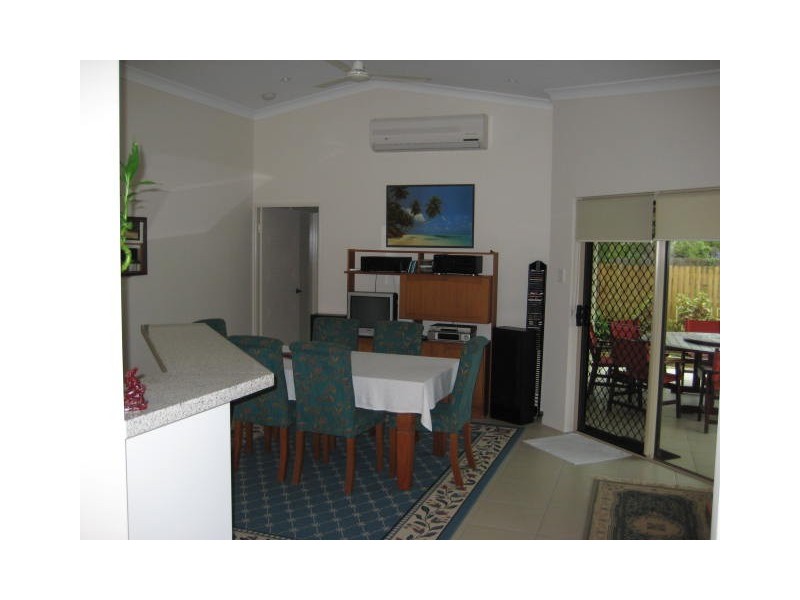 2/53 Findlater Street, Oonoonba QLD 4811