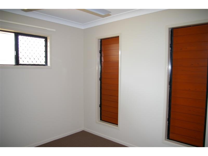 4 Limerick Way KINGSTON Park, Burdell QLD 4818