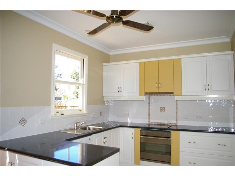 93 Perkins Street, South Townsville QLD 4810