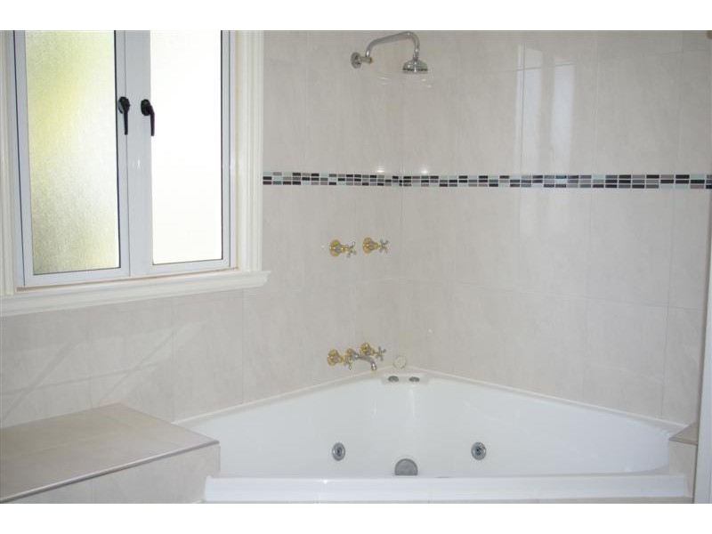 93 Perkins Street, South Townsville QLD 4810