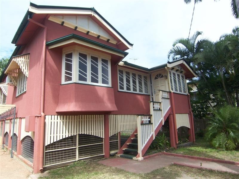 196 Boundary Street, South Townsville QLD 4810