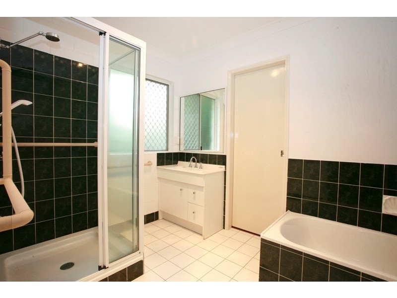 152 Kern Brothers Drive, Kirwan QLD 4817