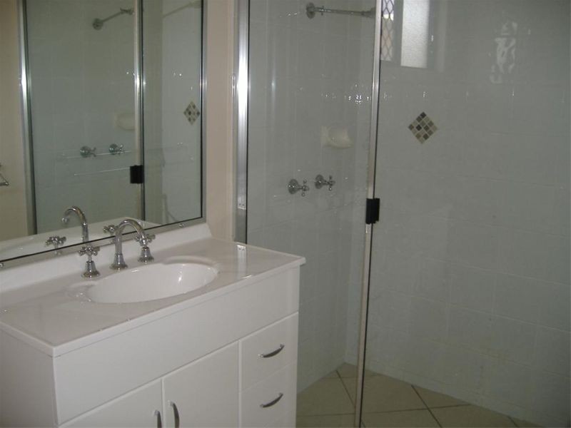 4 Fontwell Court, Burdell QLD 4818