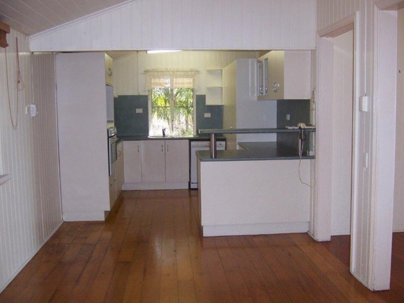 14 Eighth Avenue, South Townsville QLD 4810