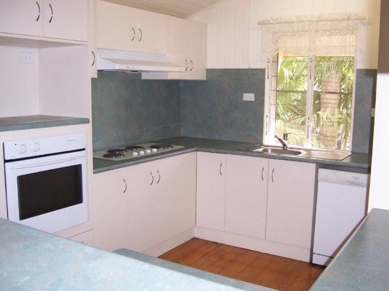 14 Eighth Avenue, South Townsville QLD 4810