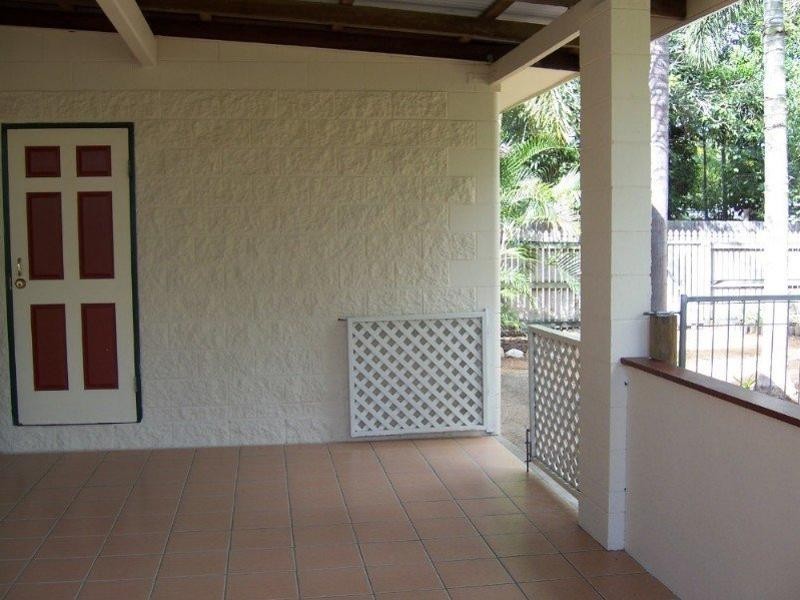 14 Eighth Avenue, South Townsville QLD 4810