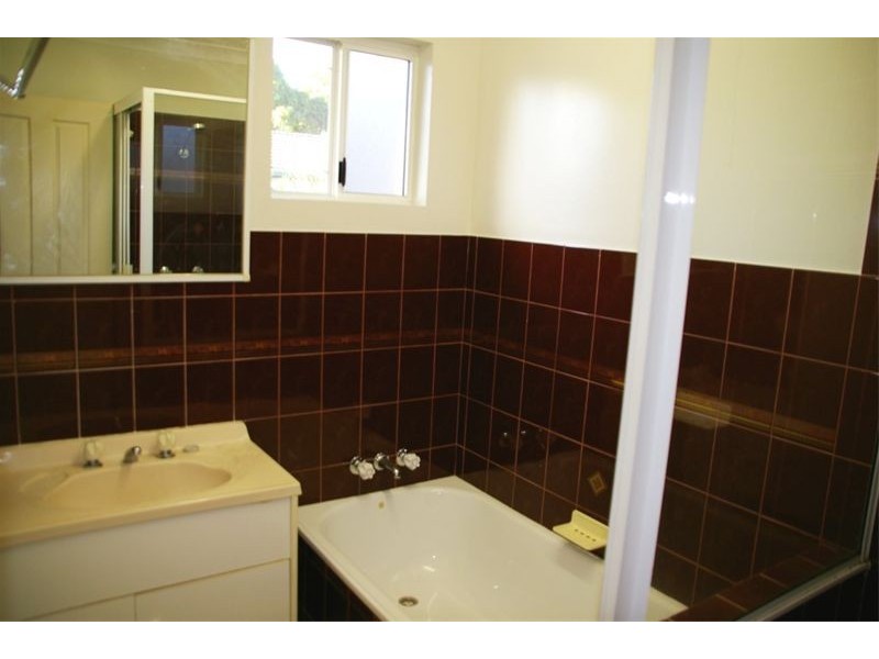 2/8 Gleeson Sreet, Hermit Park QLD 4812