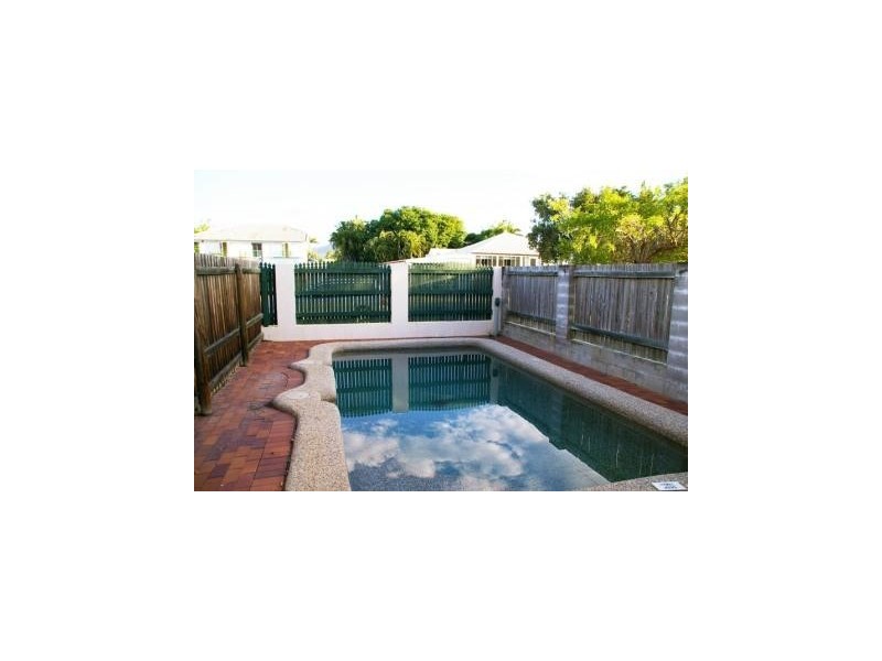 2/8 Gleeson Sreet, Hermit Park QLD 4812