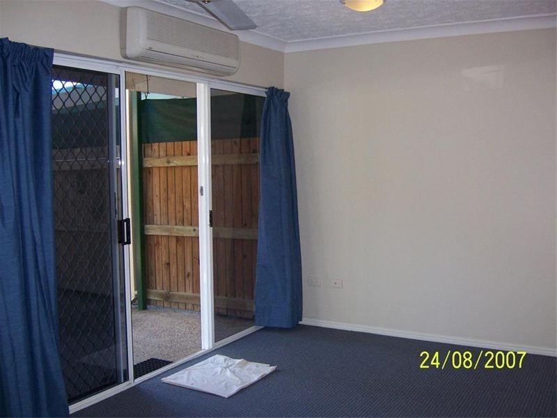 2/8 Gleeson Sreet, Hermit Park QLD 4812