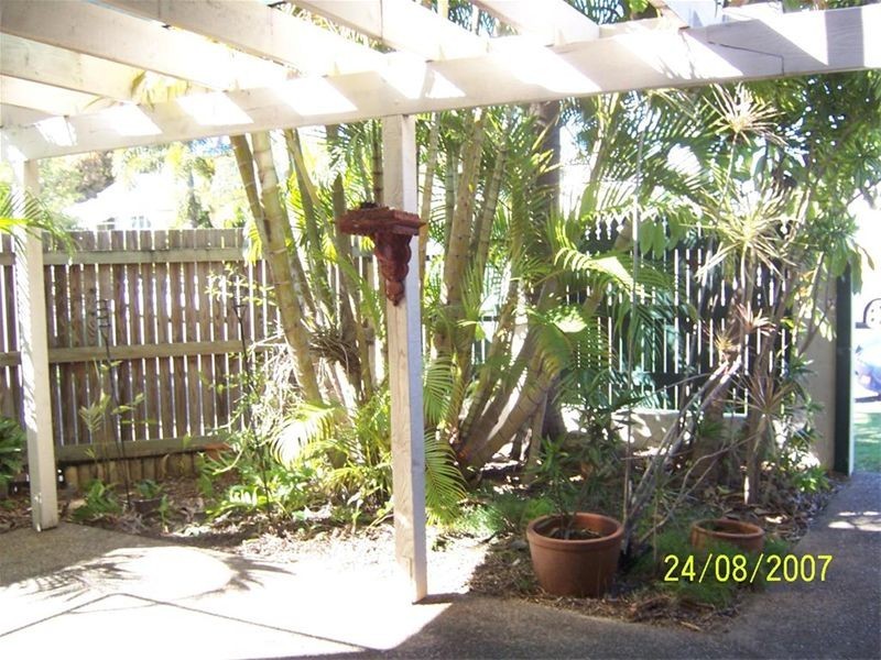 2/8 Gleeson Sreet, Hermit Park QLD 4812