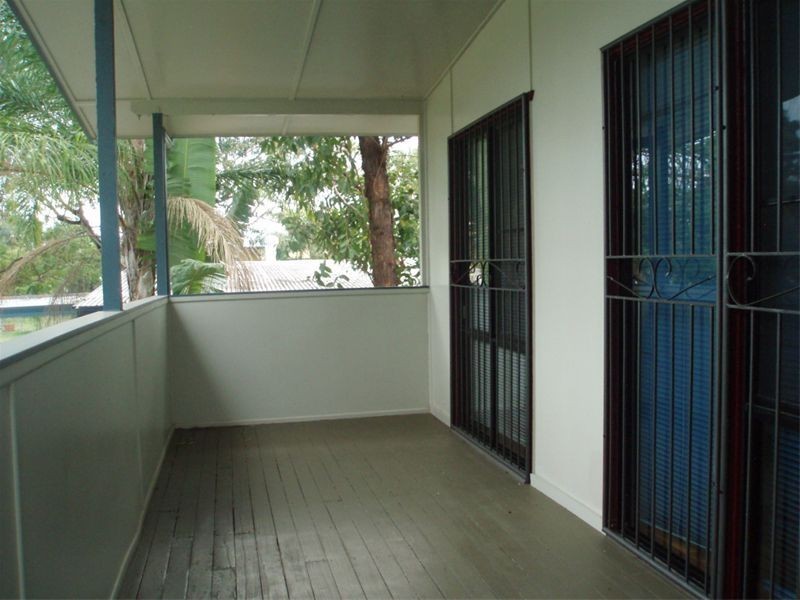 27 Ellimatta Avenue, Cranbrook QLD 4814