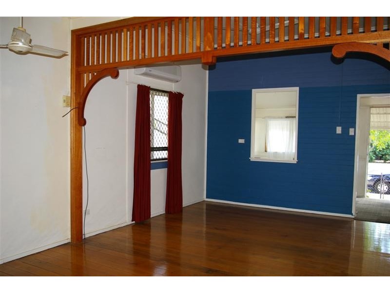 33 Perkins Street, South Townsville QLD 4810