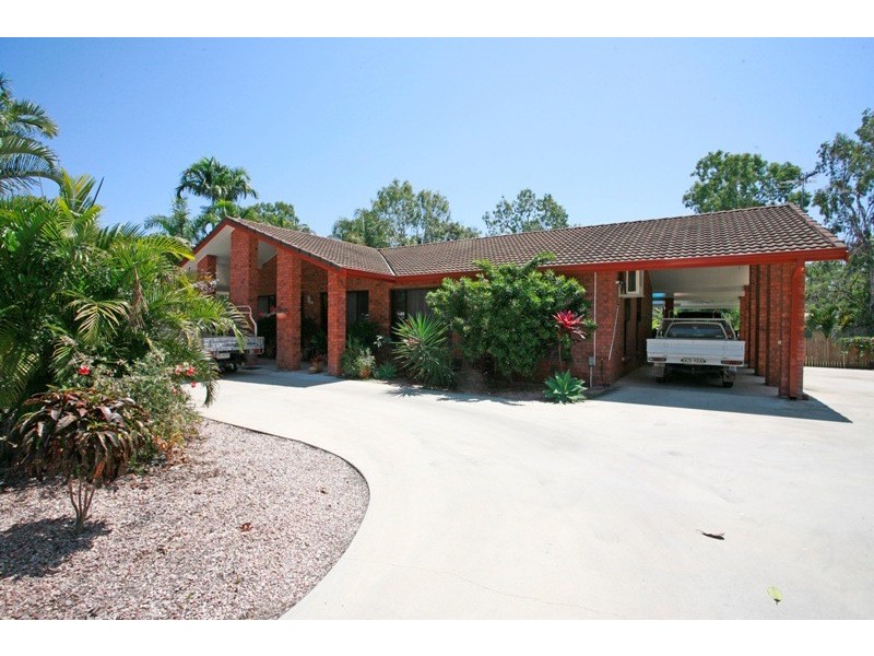 9 Bunya Street, Bushland Beach QLD 4818