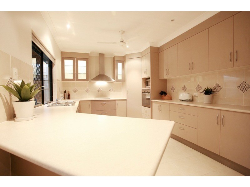 21 Knox Circuit, Mount Louisa QLD 4814