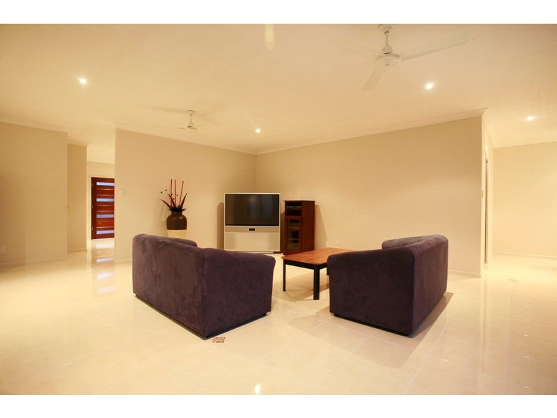 21 Knox Circuit, Mount Louisa QLD 4814