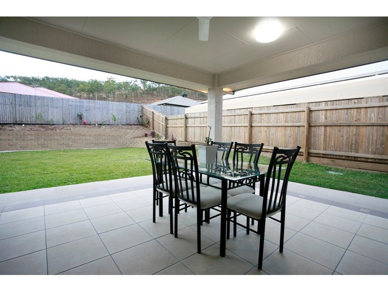 21 Knox Circuit, Mount Louisa QLD 4814