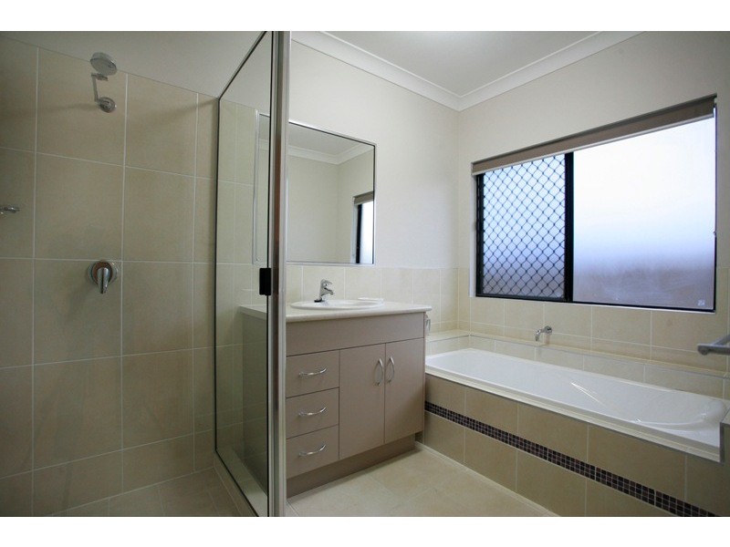 21 Knox Circuit, Mount Louisa QLD 4814