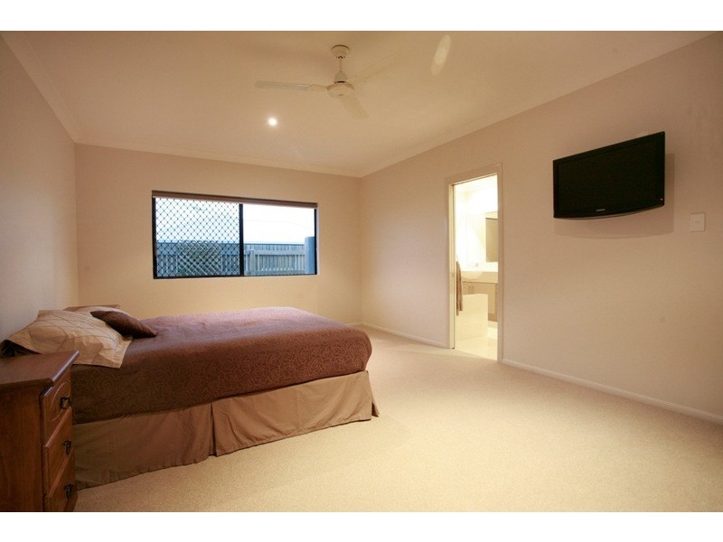 21 Knox Circuit, Mount Louisa QLD 4814