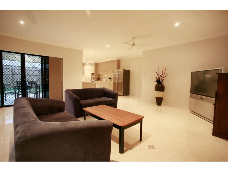 21 Knox Circuit, Mount Louisa QLD 4814