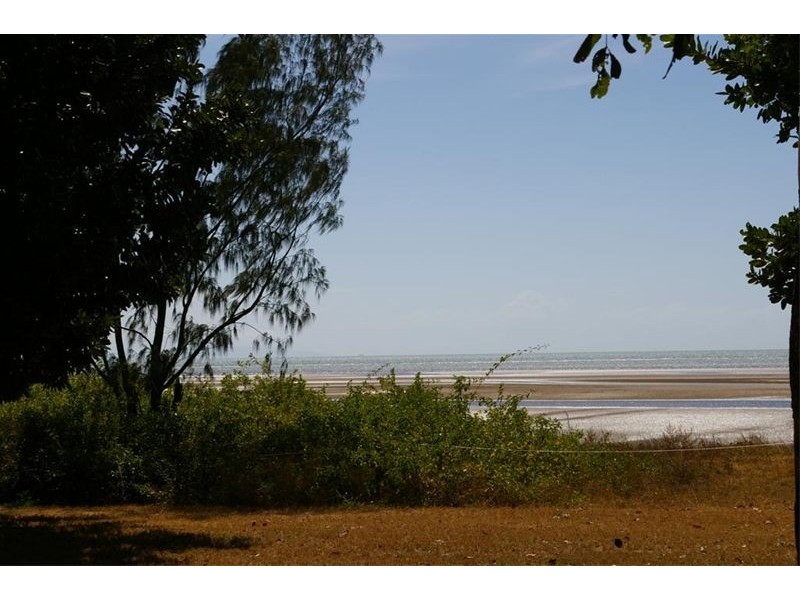 1/1 Livistonia Close, Bushland Beach QLD 4818