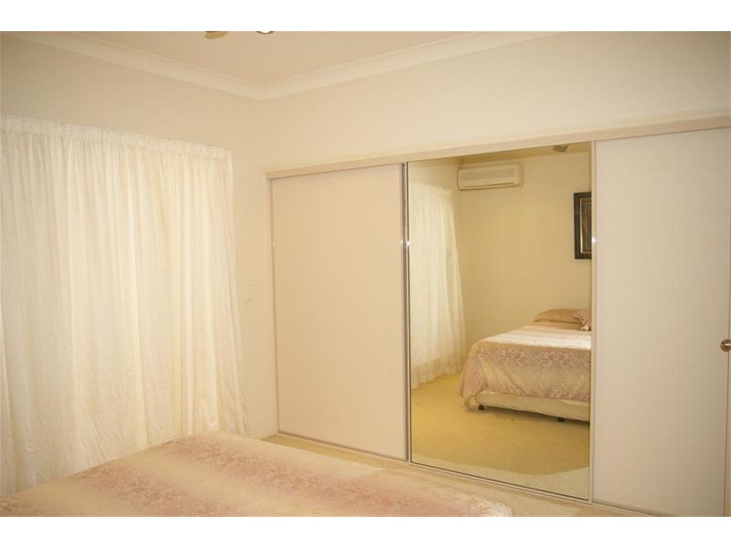 1/1 Livistonia Close, Bushland Beach QLD 4818