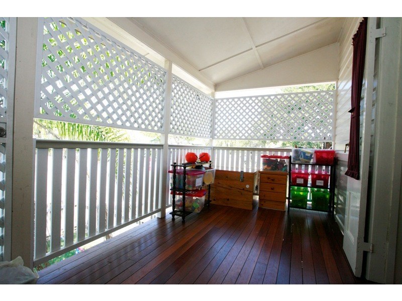24 Ninth Avenue, Railway Estate QLD 4810