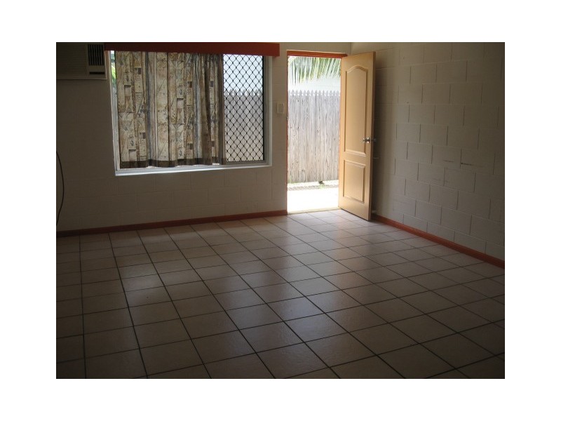 1/10 Palara Street, Currajong QLD 4812