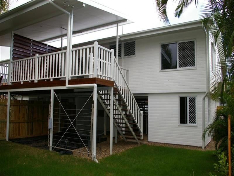 2/3 McQuade Street, Mysterton QLD 4812