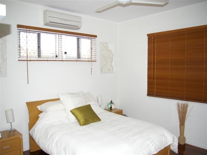 2/3 McQuade Street, Mysterton QLD 4812