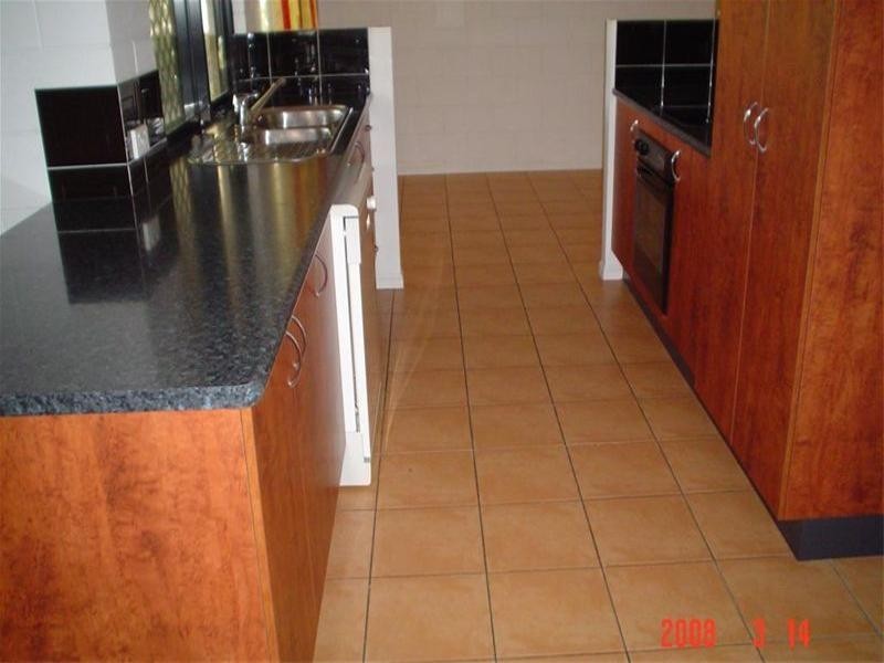 21 Saxby Street, Mount Louisa QLD 4814