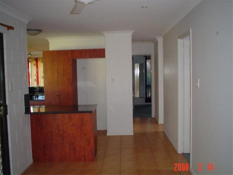 21 Saxby Street, Mount Louisa QLD 4814